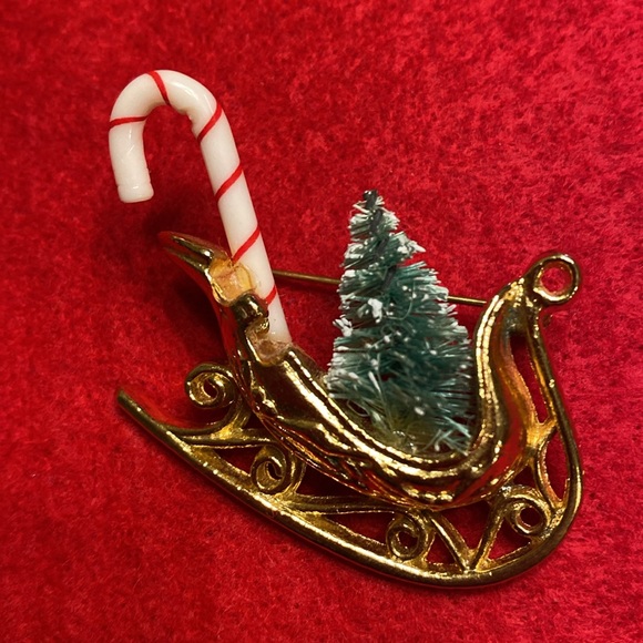 Vintage Sleigh Christmas Brooch Pin - Picture 9 of 16